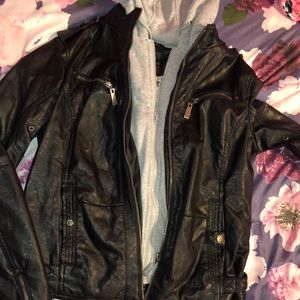 Black / hoodie type jacket